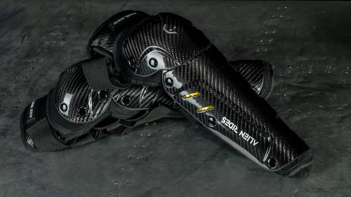 Alien Rides Carbon Fiber Protective Elbow and Knee Pads