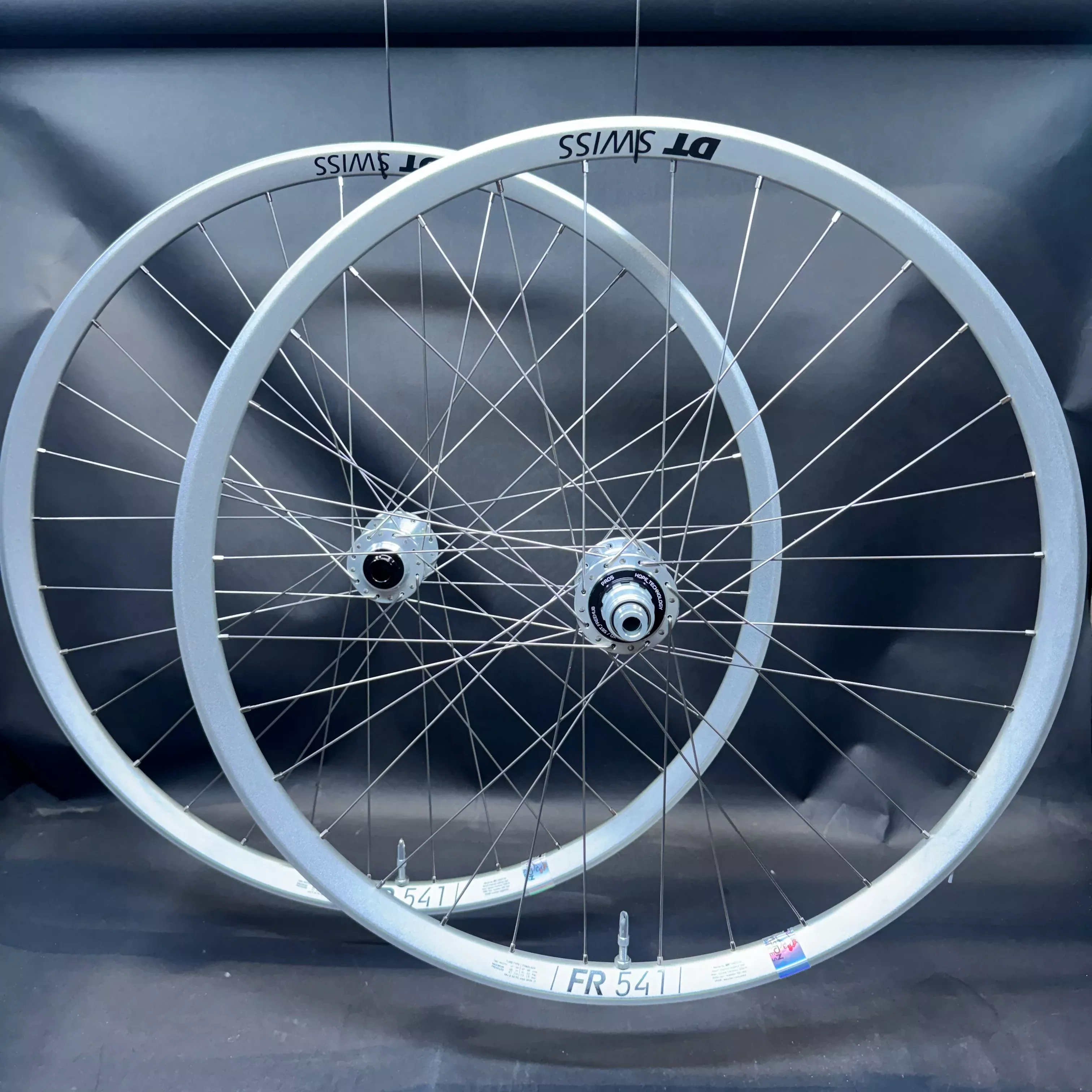 Custom Silver Dt 571 rims with Hope pro 5 hubs