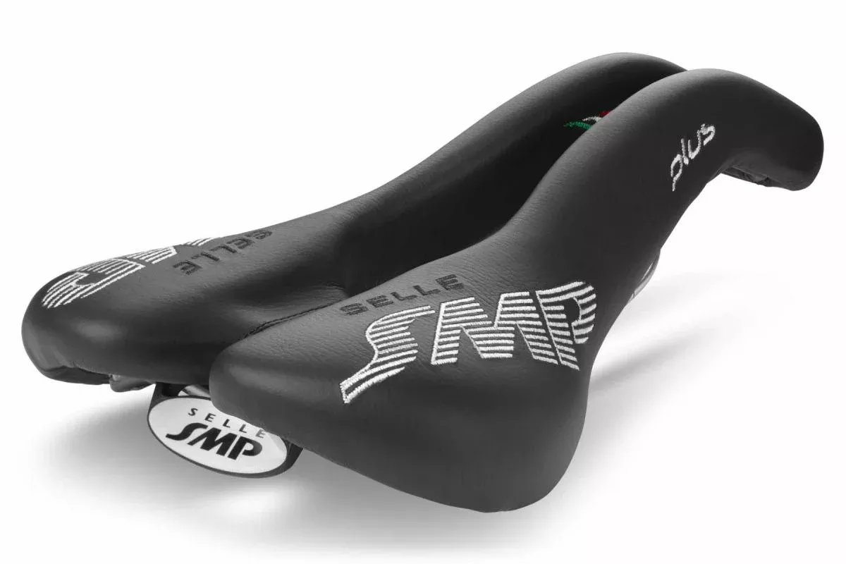 PLUS Black Saddle