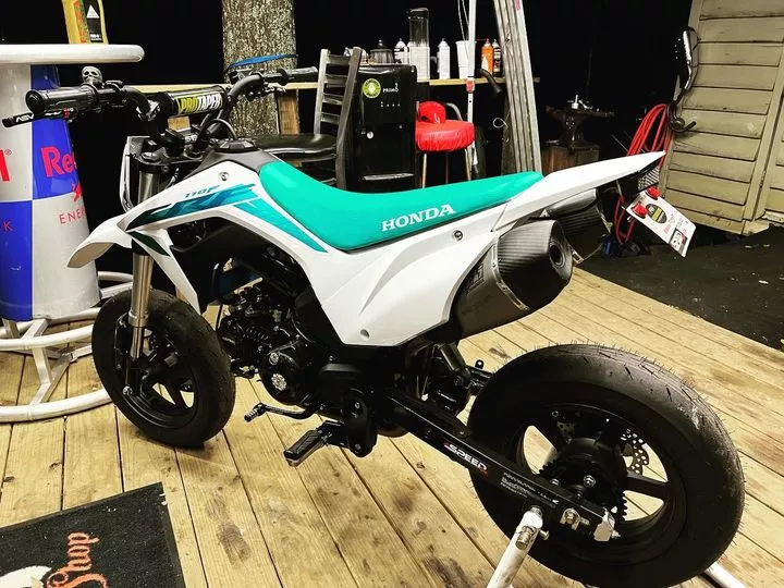The Speed Shop CRF110 bracket with taillight and integrate blinkers